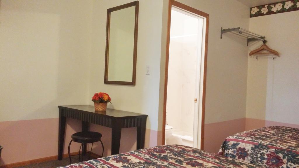 American Inn Motel Canon City Room photo